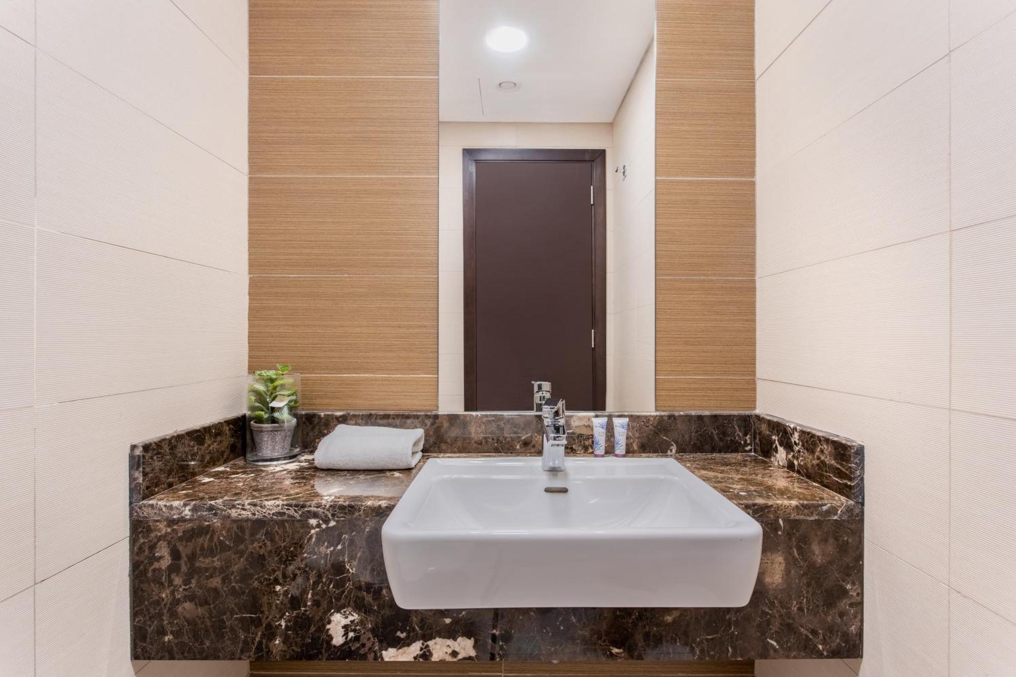Icon Casa Living - Sparkle Tower 1 Apartamento Dubai Exterior foto